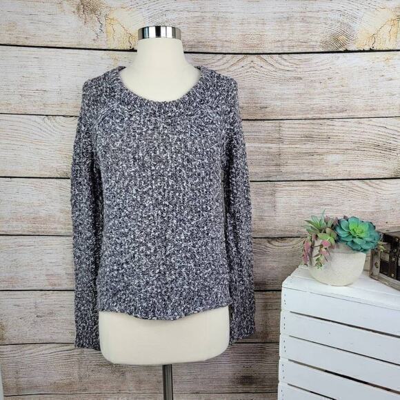 Free People Women's Long Sleeve Round Neck Knit Sweater Size XS‎ - Picture 1 of 6